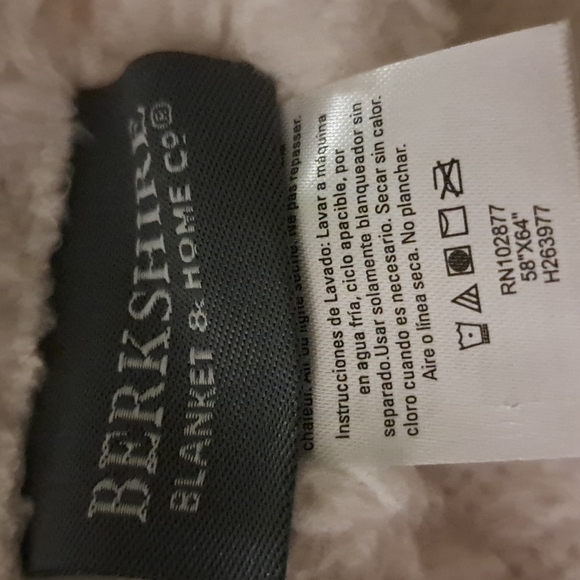 Womanswear I - Picture 10 of 13